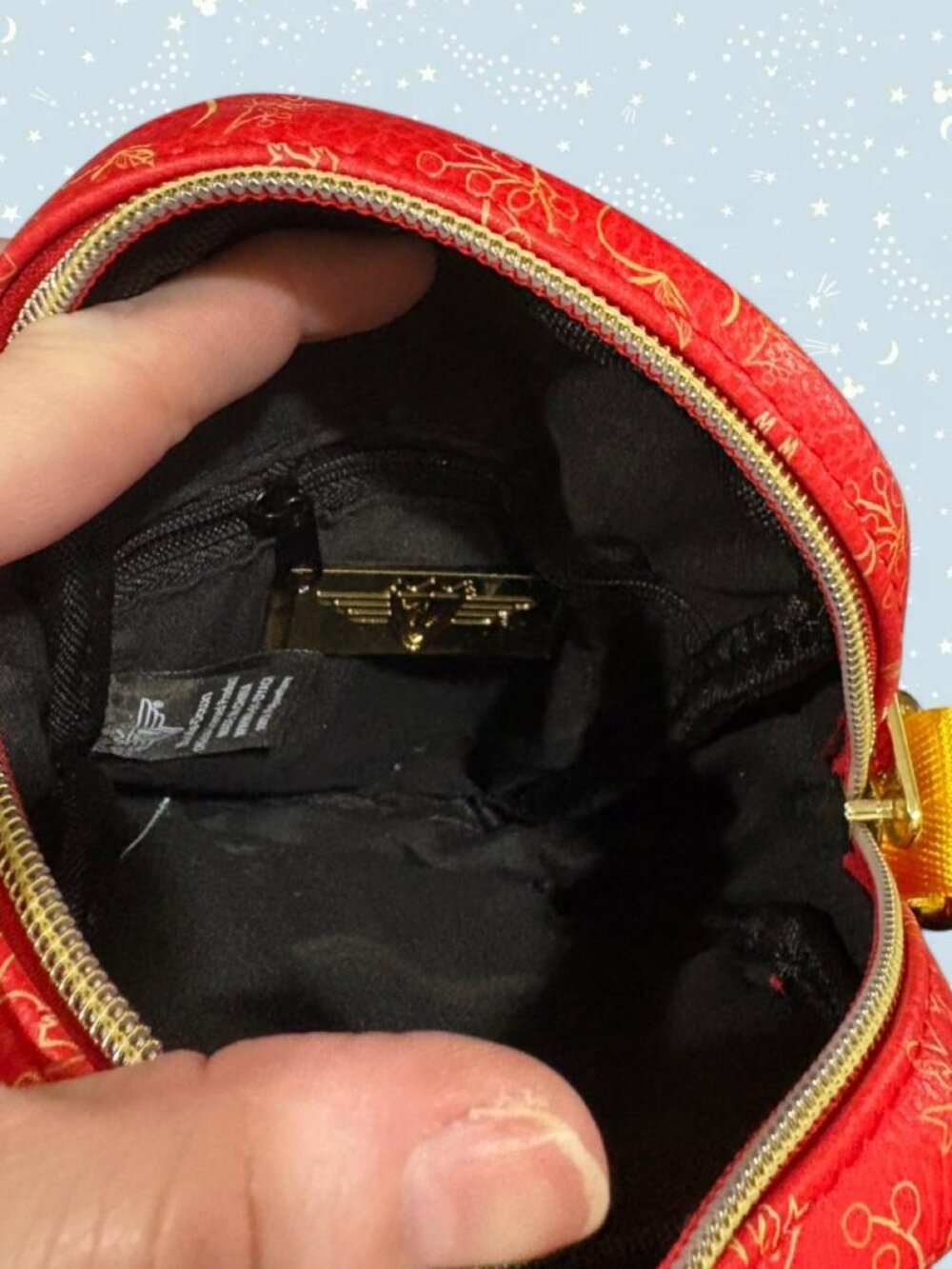 Buckle Down Disney Snow White red and gold crossbody bag - Picture 5 of 5